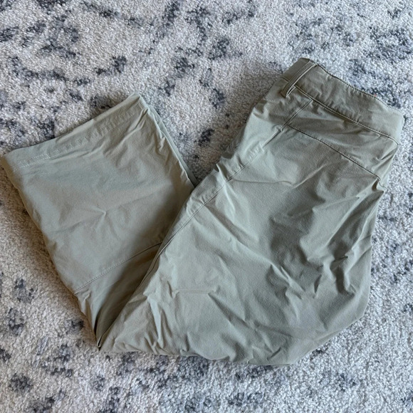 Salomon minim series tan hiking capri pants| size 4 - Picture 3 of 3